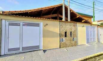 Imagem 3: Casa com piscina lado praia em Mongaguá