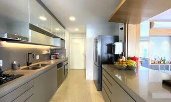 Imagem 6: Apartamento para venda tem 225 metros quadrados com 3 suítes , churrasqueira na varanda