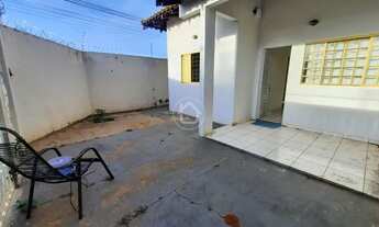 Imagem 3: CASA DE ESQUINA COM 02 DORMITÓRIOS