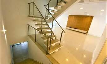 Imagem 6: Casa de condomínio para aluguel e venda tem 425 metros quadrados com 4 quartos