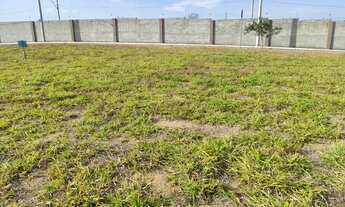 Imagem 4: Casa de condomínio para venda possui 371 metros quadrados com 1 quarto