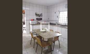 Imagem 2: Casa à Venda - Parque Centenário, 3 Quartos, 169 m2