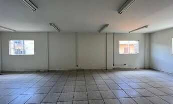 Imagem 2: Pereira Imóveis Vende: Prédio Comercial medindo 14x27, com 3 andares, 15 salas, recepção,2