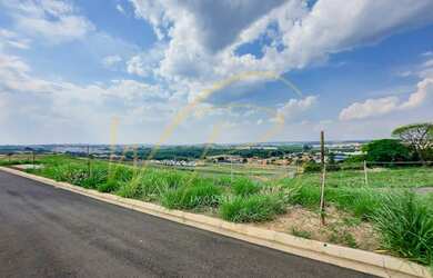 Imagem 3: Terreno em declive no Canadá por R$ 190.000,00