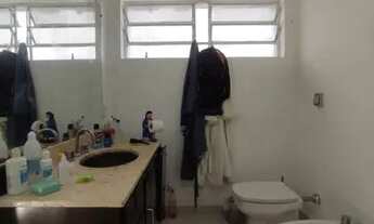 Imagem 2: Sobrado para venda tem 303 metros quadrados com 6 quartos em Boqueirão - Santos - SP