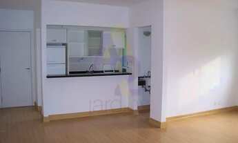 Imagem 3: Apartamento em excelente estado com 2 vagas de garagem e ar condicionado em prédio com laz