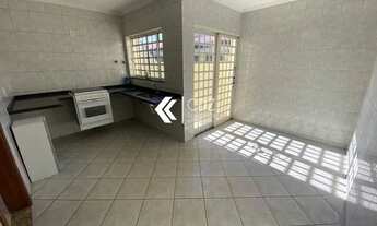 Imagem 2: Casa 4 dormitórios sendo 1 suíte no Central Parque Zona Oeste