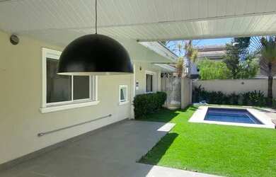 Imagem 4: Excelente Casa no Condomínio Altos da Serra IV - 3 Dormitórios - Piscina - 390m²