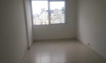 Imagem 2: Apartamento para venda com 47 metros quadrados de área útil, 1 vaga na garagem, todo refor