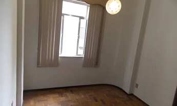 Imagem 1: Apartamento para venda tem 65 metros quadrados com 2 quartos em Centro - Rio de Janeiro