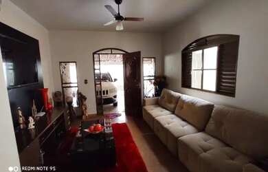 Imagem 2: Casa para aluguel, 3 quartos, 1 suíte, 4 vagas, Santa Mônica - Uberlândia/MG