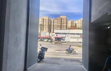 Imagem 2: Aluga se Galpão em frente ao Centro Comercial MR Seven Mall