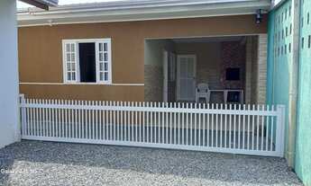 Imagem 2: Casa em Guaratuba, 2 quartos, ar condicionado, 8 pessoas, prox morro do cristo