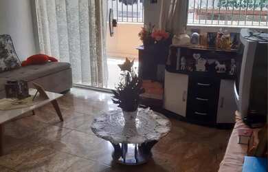 Imagem: Casa Espaçosa 4 Quartos c/ 3 Varandas