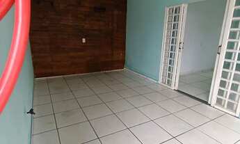 Imagem 3: Imóvel de 360 metros todo murado com 3 casas