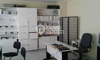 Imagem 2: Centro Galpão / depósito com 1 vaga na garagem