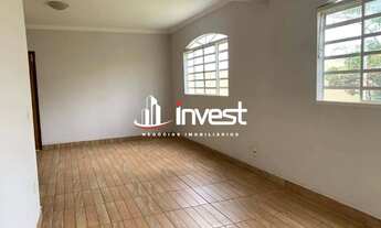 Imagem 4: Casa disponível para locação no Parque do Mirante, com 2 quartos, 1 suíte com banheira e 4