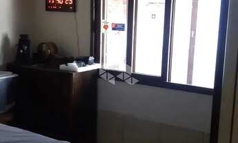 Imagem 4: Casa de 3 quartos com pátio no Bairro Auxiliadora próximo as Av. Carlos Gomes e Anita Gari