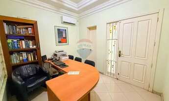 Imagem 6: Sobrado espaçoso para famílias, em frente à Praça Fernando Ferrari