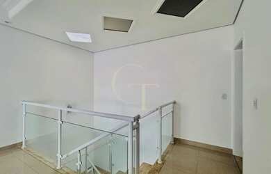 Imagem 7: Casa para Aluguel com Piscina, 3 Suítes, Área Gourmet e Móveis Planejados no Condomínio Re