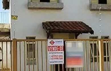 Imagem: Sobrado com Edícula à Venda Próximo à