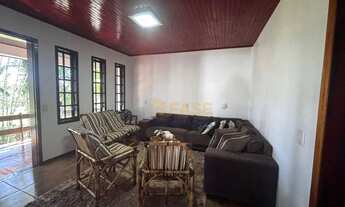 Imagem 5: Casa com piscina e área arborizada com 4 dormitórios e 3 banheiros à venda, 170,00 m² por