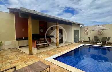 Imagem: Aluga-se espaçosa casa térrea no Bairro