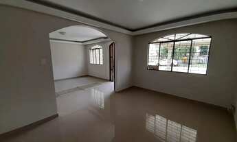 Imagem 3: Casa Residencial de 3 quartos no bairro Fanny