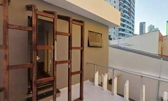 Imagem 3: Vendo Linda Casa Duplex com Três Suítes e Duas Garagens