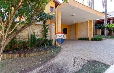 Imagem 3: Lindo Sobrado em Cond. Fechado no Jardim Botânico, com 243m², 4 dorm (2 suítes), escritóri