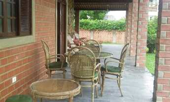 Imagem 6: Casa de condomínio térrea para aluguel possui 190 metros quadrados com 4 quartos