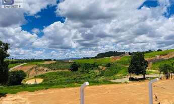 Imagem 4: Chácara para Venda em Pinhalzinho, Zona Rural, 2 dormitórios, 1 banheiro, 1 vaga