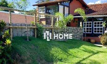 Imagem 4: Charmosa casa em rua fechada, com 3 dormitórios, sendo uma suíte, piscina, churrasqueira e