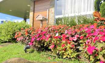 Imagem 3: Casa luxuosa e charmosa com 03 dormitórios, localizada em condomínio fechado