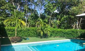 Imagem 3: Casa de condomínio para venda tem 165 metros quadrados com 4 quartos