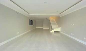 Imagem 6: CASA TRIPLEX COM 4 SUÍTES, À VENDA NO CONDOMÍNIO INTERLAGO DE ITAÚNA NA BARRA DA TIJUCA -R