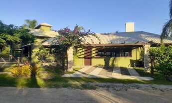 Imagem 2: Casa em Condomínio para Venda em Garopaba, Praia do Rosa, 5 dormitórios, 3 banheiros