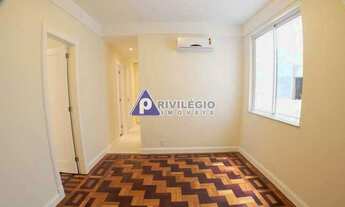 Imagem 6: Leblon! Sala 3 quartos repleto de armários, junto ao Metrô Antero de Quental