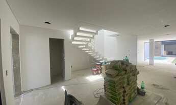 Imagem 3: Sobrado à venda com 241,5M² contendo 3 Quartos, sendo3 Suítes, 3 Vagas para automóvel, ed