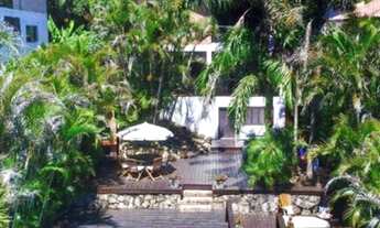 Imagem: Belíssima casa na Praia do Rosa em localização