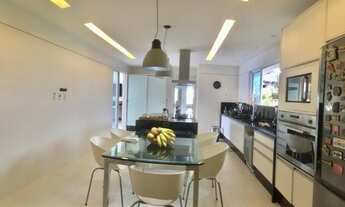 Imagem 3: Condomínio Horizontal Água Cristal. Casa com 5 suítes, piscina