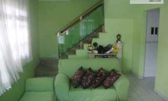 Imagem 2: Excelente Sobrado com Amplas Dependências, Ótimo Acabamento, Garagem para 4 Autos, Próximo