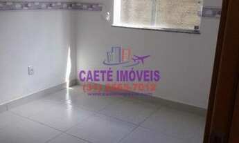 Imagem 2: EXCELENTE CASA Casa com 2 dormitórios