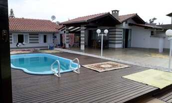 Imagem: Casa para venda com piscina e 3 quartos