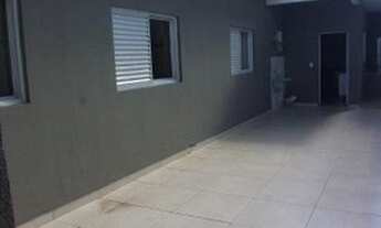 Imagem 2: Casa Térrea à Venda com 3 quartos, 2 banheiros e 4vagas por R$ 650,000