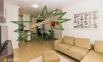 Imagem 1: 02 Dormitórios em andar alto, sacada com churrasqueira e 01 vg de garagem- Florianópolis