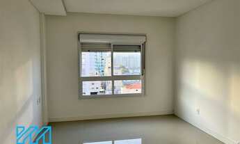 Imagem 3: Apartamento no Edifício Tâmisa, na Praia Brava em Itajaí