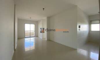 Imagem 4: Apartamento para Venda em Florianópolis, Capoeiras, 2 dormitórios, 2 suítes, 3 banheiros