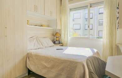 Imagem 4: Porto Alegre - Apartamento Padrão - Vila Ipiranga