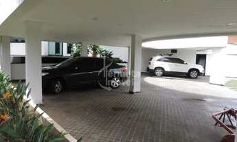 Imagem 4: Casa para alugar com 798 m², 4 suítes, sala de estar, cozinha e 5 vagas de garagem no Resi